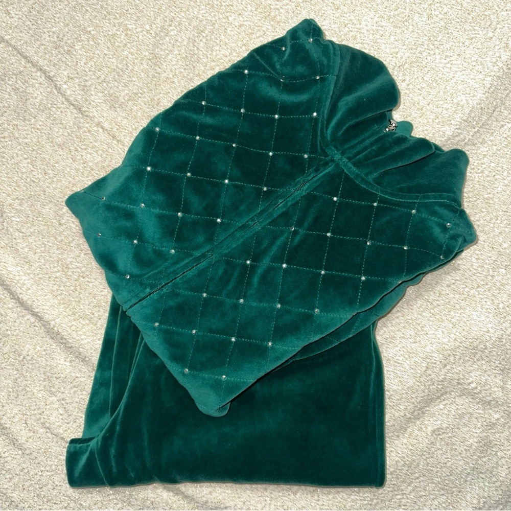 Elegant Teal Quilted Women's Jogger Set